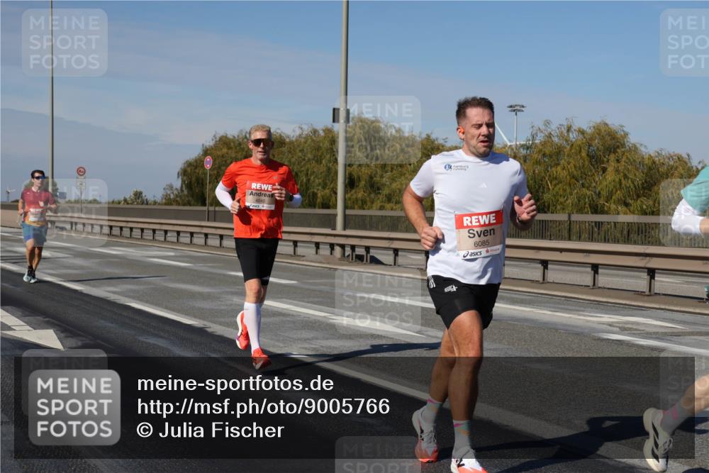 03.10.2025 - Köhlbrandbrückenlauf Julia Fischer http://msf.ph/oto/9005766 03.10.2025 12:41:58 Position 3 4040, 6085 meine-sportfotos.de