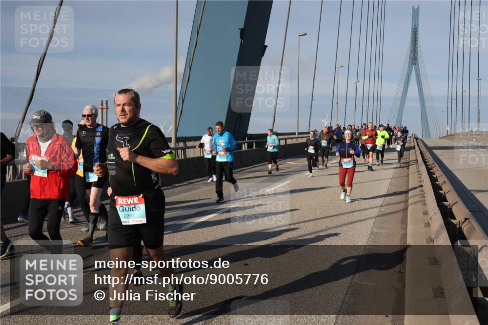03.10.2025 - Köhlbrandbrückenlauf Julia Fischer http://msf.ph/oto/9005776 03.10.2025 09:53:20 Position 2 2392 meine-sportfotos.de