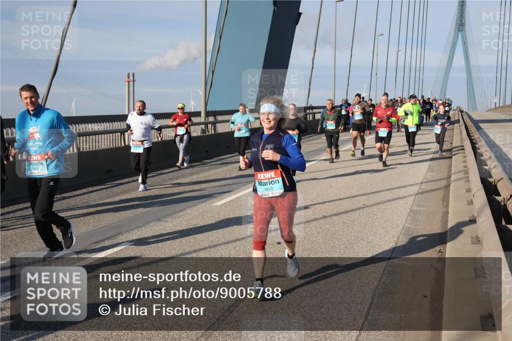 03.10.2025 - Köhlbrandbrückenlauf Julia Fischer http://msf.ph/oto/9005788 03.10.2025 09:53:23 Position 2 3450, 1812 meine-sportfotos.de