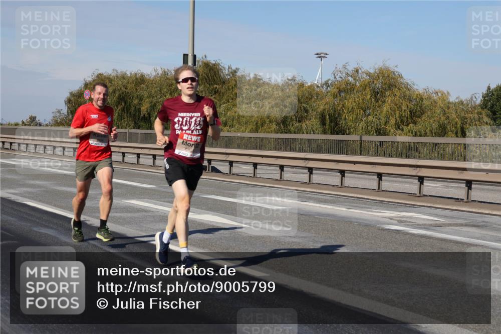 03.10.2025 - Köhlbrandbrückenlauf Julia Fischer http://msf.ph/oto/9005799 03.10.2025 12:42:03 Position 3 2013, 633 meine-sportfotos.de