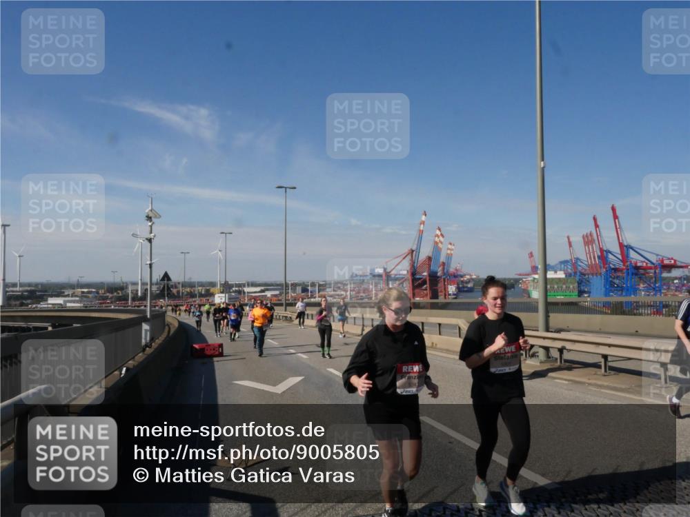 03.10.2025 - Köhlbrandbrückenlauf Matties Gatica Varas http://msf.ph/oto/9005805 03.10.2025 13:00:41 Position 2  meine-sportfotos.de