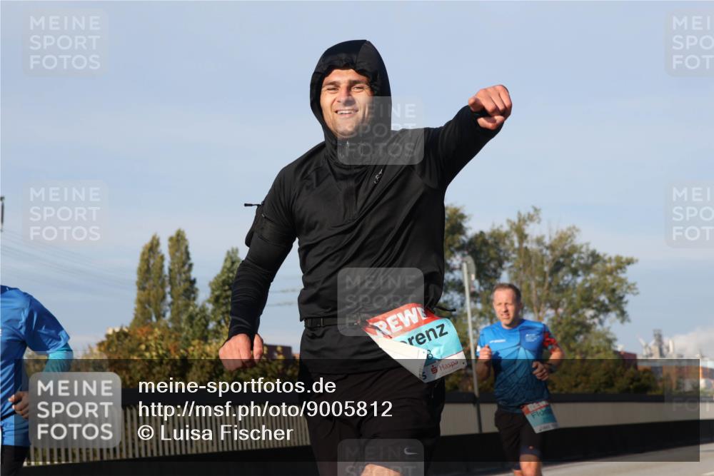 03.10.2025 - Köhlbrandbrückenlauf Luisa Fischer http://msf.ph/oto/9005812 03.10.2025 10:47:30 Position 3  meine-sportfotos.de