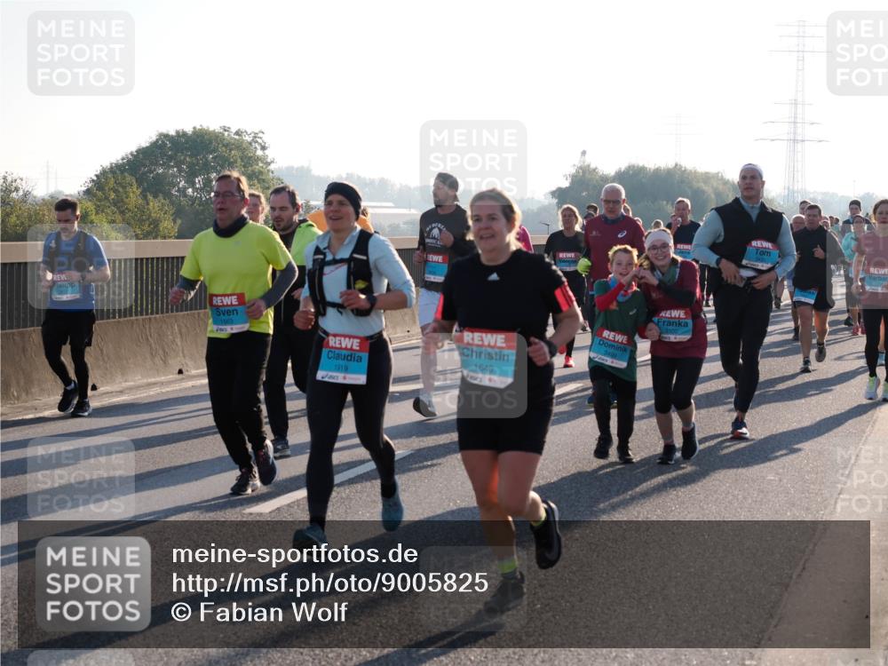 03.10.2025 - Köhlbrandbrückenlauf Fabian Wolf http://msf.ph/oto/9005825 03.10.2025 09:19:25 Position 3 1663, 61, 1919, 1649, 3499, 3500 meine-sportfotos.de