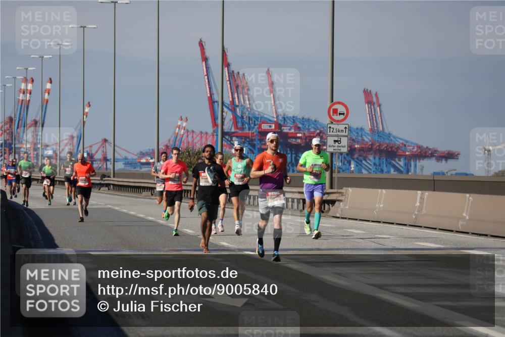 03.10.2025 - Köhlbrandbrückenlauf Julia Fischer http://msf.ph/oto/9005840 03.10.2025 12:42:20 Position 3 12, 5 meine-sportfotos.de