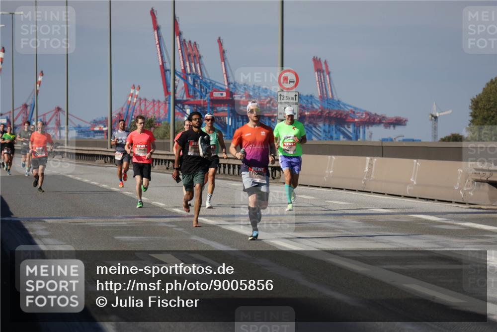 03.10.2025 - Köhlbrandbrückenlauf Julia Fischer http://msf.ph/oto/9005856 03.10.2025 12:42:21 Position 3 12, 5 meine-sportfotos.de