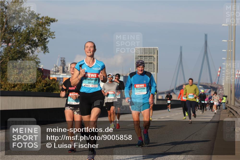 03.10.2025 - Köhlbrandbrückenlauf Luisa Fischer http://msf.ph/oto/9005858 03.10.2025 10:47:37 Position 3 3458, 1018, 3317 meine-sportfotos.de