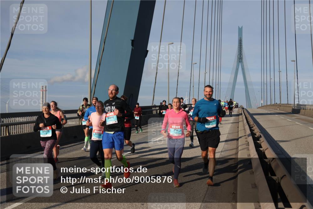 03.10.2025 - Köhlbrandbrückenlauf Julia Fischer http://msf.ph/oto/9005876 03.10.2025 09:53:43 Position 2 2544 meine-sportfotos.de