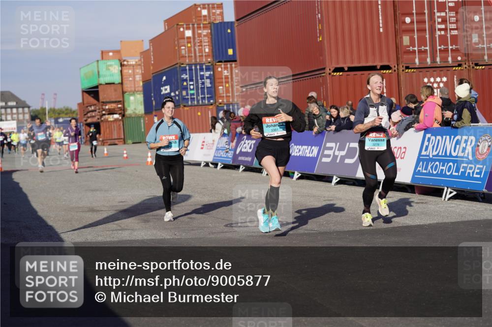 03.10.2025 - Köhlbrandbrückenlauf Michael Burmester http://msf.ph/oto/9005877 03.10.2025 10:08:08 Ziel 1319, 1516, 1833, 3278, 3309, 3361, 3362, 3569, 3734 meine-sportfotos.de