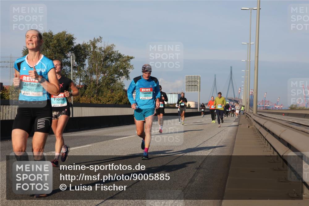 03.10.2025 - Köhlbrandbrückenlauf Luisa Fischer http://msf.ph/oto/9005885 03.10.2025 10:47:39 Position 3 3458, 1018, 3317 meine-sportfotos.de