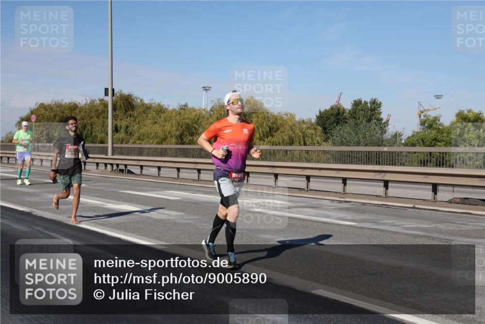 03.10.2025 - Köhlbrandbrückenlauf Julia Fischer http://msf.ph/oto/9005890 03.10.2025 12:42:30 Position 3  meine-sportfotos.de