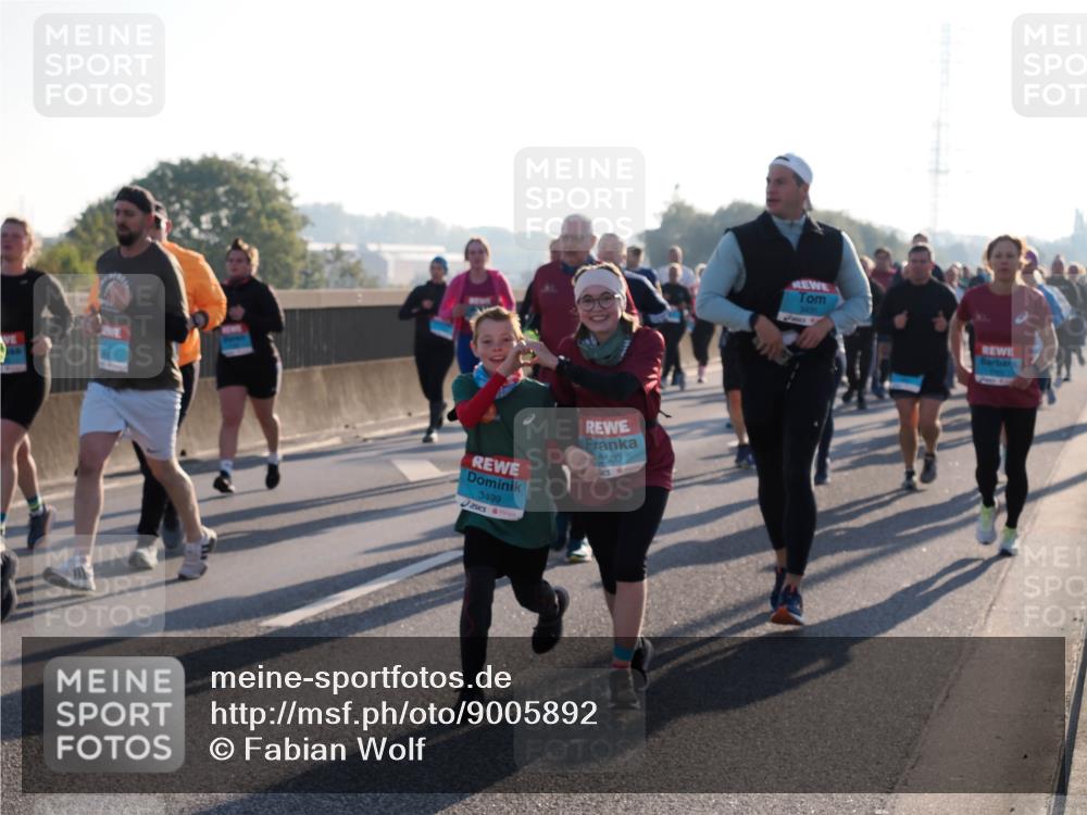 03.10.2025 - Köhlbrandbrückenlauf Fabian Wolf http://msf.ph/oto/9005892 03.10.2025 09:19:26 Position 3 3499, 3500, 3435 meine-sportfotos.de