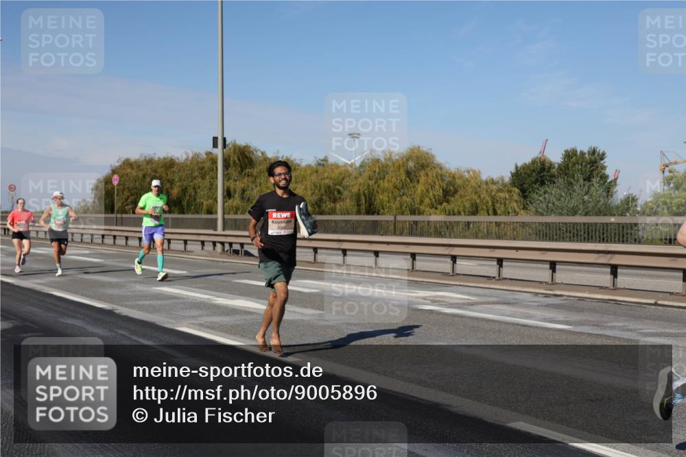 03.10.2025 - Köhlbrandbrückenlauf Julia Fischer http://msf.ph/oto/9005896 03.10.2025 12:42:31 Position 3 4043 meine-sportfotos.de