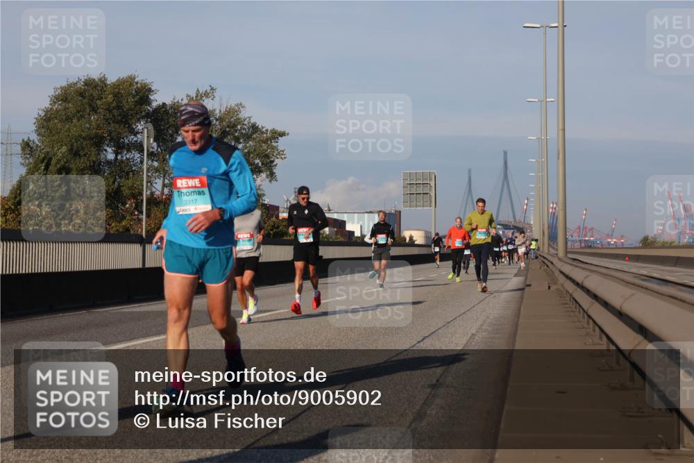 03.10.2025 - Köhlbrandbrückenlauf Luisa Fischer http://msf.ph/oto/9005902 03.10.2025 10:47:40 Position 3 3317 meine-sportfotos.de