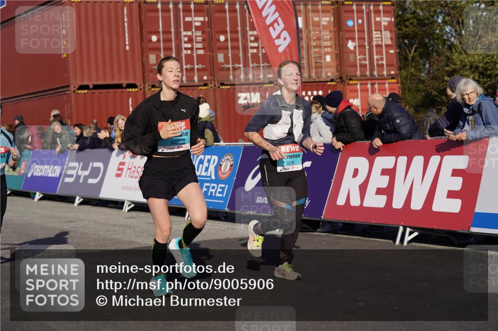 03.10.2025 - Köhlbrandbrückenlauf Michael Burmester http://msf.ph/oto/9005906 03.10.2025 10:08:09 Ziel 1319, 1833, 2026, 3278, 3309, 3361, 3362, 3569, 3734 meine-sportfotos.de