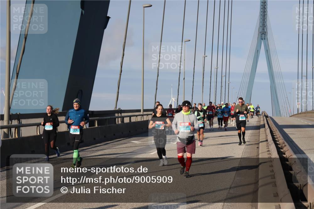03.10.2025 - Köhlbrandbrückenlauf Julia Fischer http://msf.ph/oto/9005909 03.10.2025 09:53:48 Position 2 111111, 111 meine-sportfotos.de