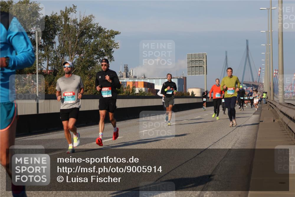03.10.2025 - Köhlbrandbrückenlauf Luisa Fischer http://msf.ph/oto/9005914 03.10.2025 10:47:41 Position 3 1071 meine-sportfotos.de