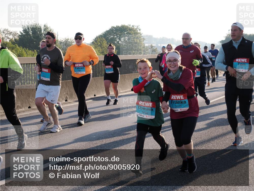 03.10.2025 - Köhlbrandbrückenlauf Fabian Wolf http://msf.ph/oto/9005920 03.10.2025 09:19:27 Position 3 3835, 1667, 3499, 3500, 3435 meine-sportfotos.de