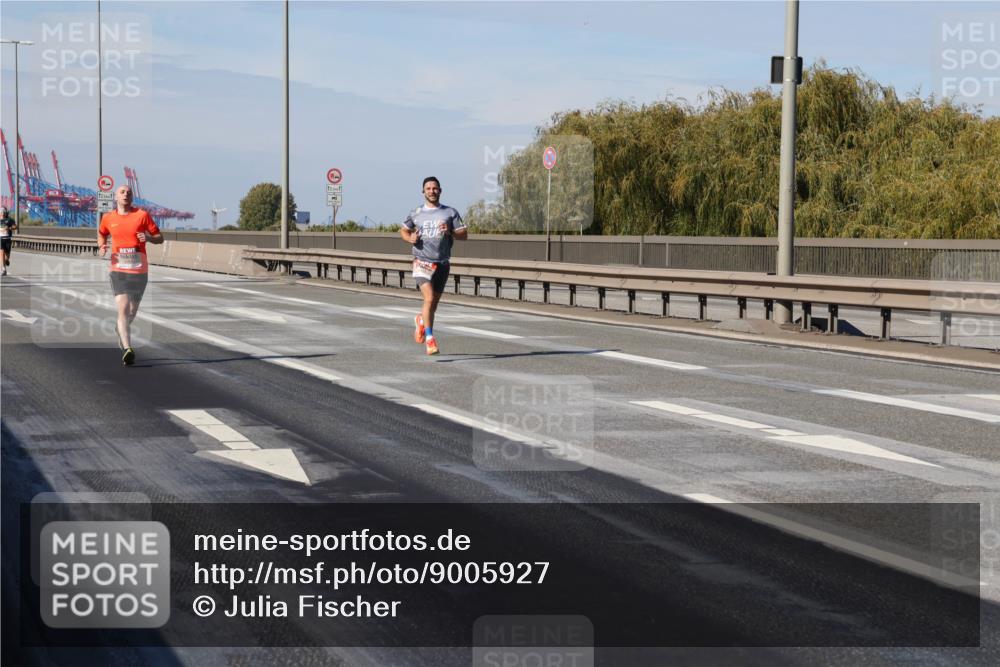 03.10.2025 - Köhlbrandbrückenlauf Julia Fischer http://msf.ph/oto/9005927 03.10.2025 12:42:36 Position 3  meine-sportfotos.de