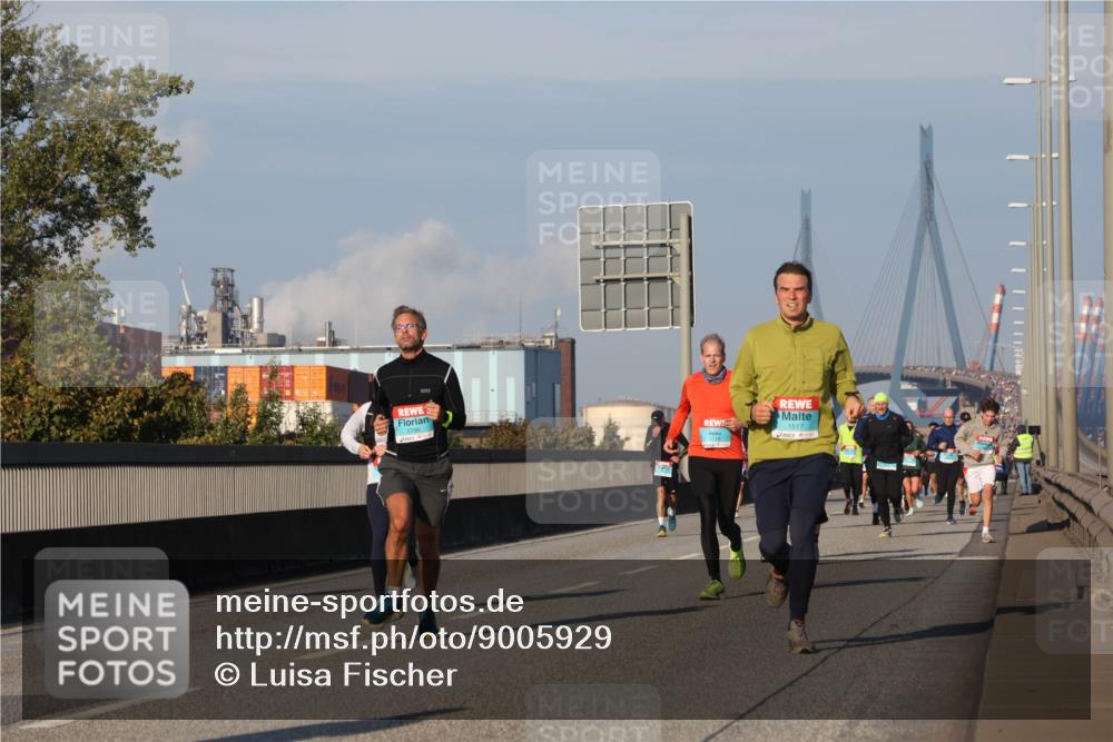 03.10.2025 - Köhlbrandbrückenlauf Luisa Fischer http://msf.ph/oto/9005929 03.10.2025 10:47:42 Position 3 2796, 3719, 1517 meine-sportfotos.de
