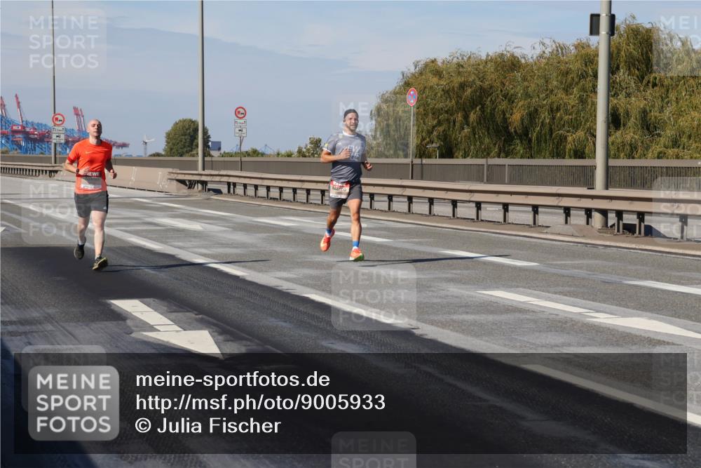 03.10.2025 - Köhlbrandbrückenlauf Julia Fischer http://msf.ph/oto/9005933 03.10.2025 12:42:36 Position 3  meine-sportfotos.de