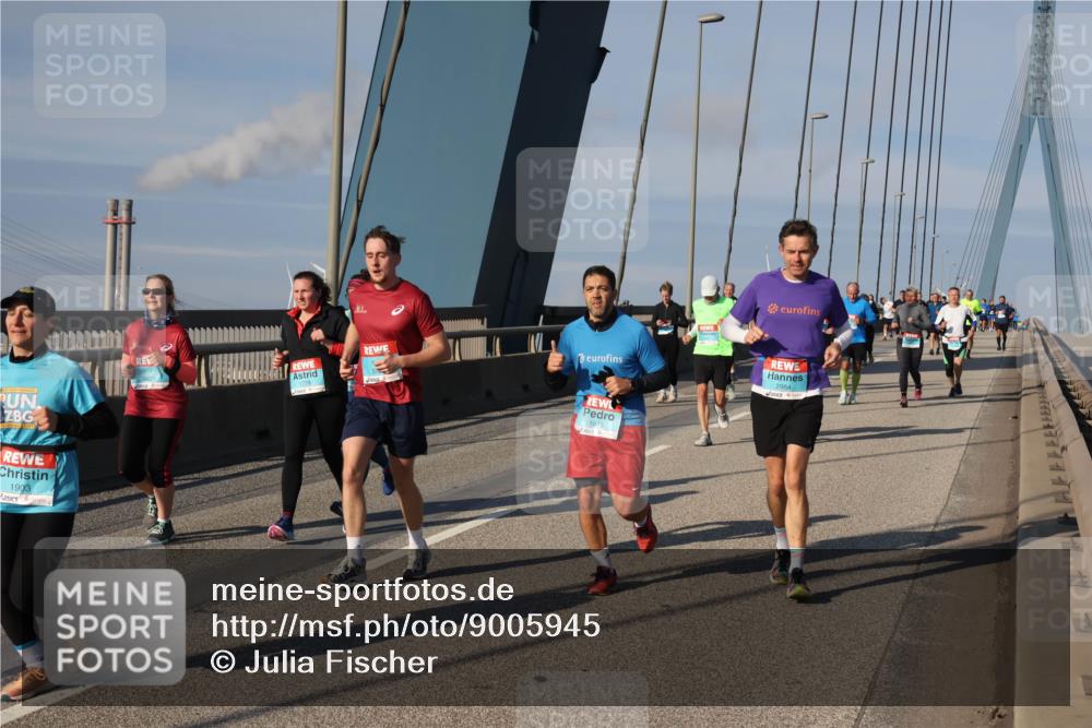 03.10.2025 - Köhlbrandbrückenlauf Julia Fischer http://msf.ph/oto/9005945 03.10.2025 09:53:59 Position 2 1903, 1815, 2984 meine-sportfotos.de