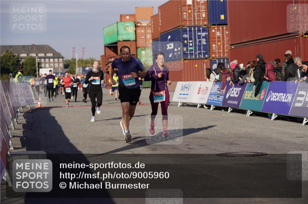 03.10.2025 - Köhlbrandbrückenlauf Michael Burmester http://msf.ph/oto/9005960 03.10.2025 10:08:13 Ziel 1407, 2026, 3278, 3309, 3361, 3362 meine-sportfotos.de