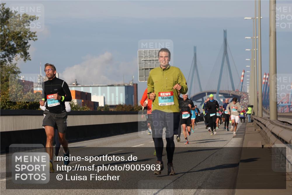 03.10.2025 - Köhlbrandbrückenlauf Luisa Fischer http://msf.ph/oto/9005963 03.10.2025 10:47:43 Position 3 2796, 1517 meine-sportfotos.de