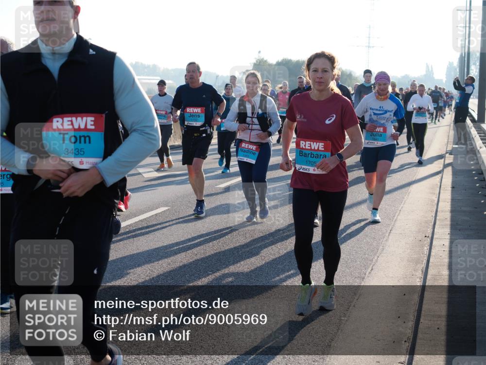 03.10.2025 - Köhlbrandbrückenlauf Fabian Wolf http://msf.ph/oto/9005969 03.10.2025 09:19:29 Position 3 5, 3435, 1739, 1565, 1705, 1640 meine-sportfotos.de