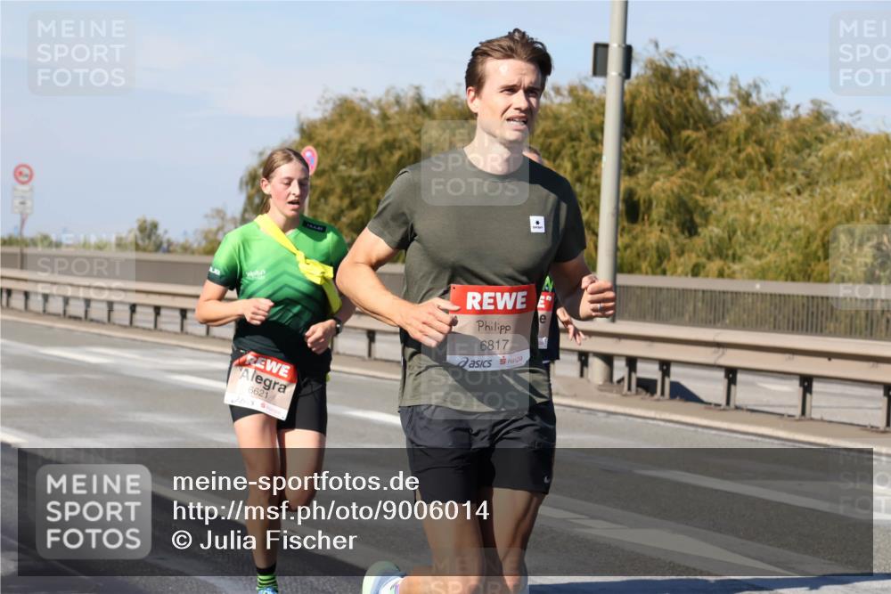 03.10.2025 - Köhlbrandbrückenlauf Julia Fischer http://msf.ph/oto/9006014 03.10.2025 12:42:49 Position 3 6621, 6817 meine-sportfotos.de