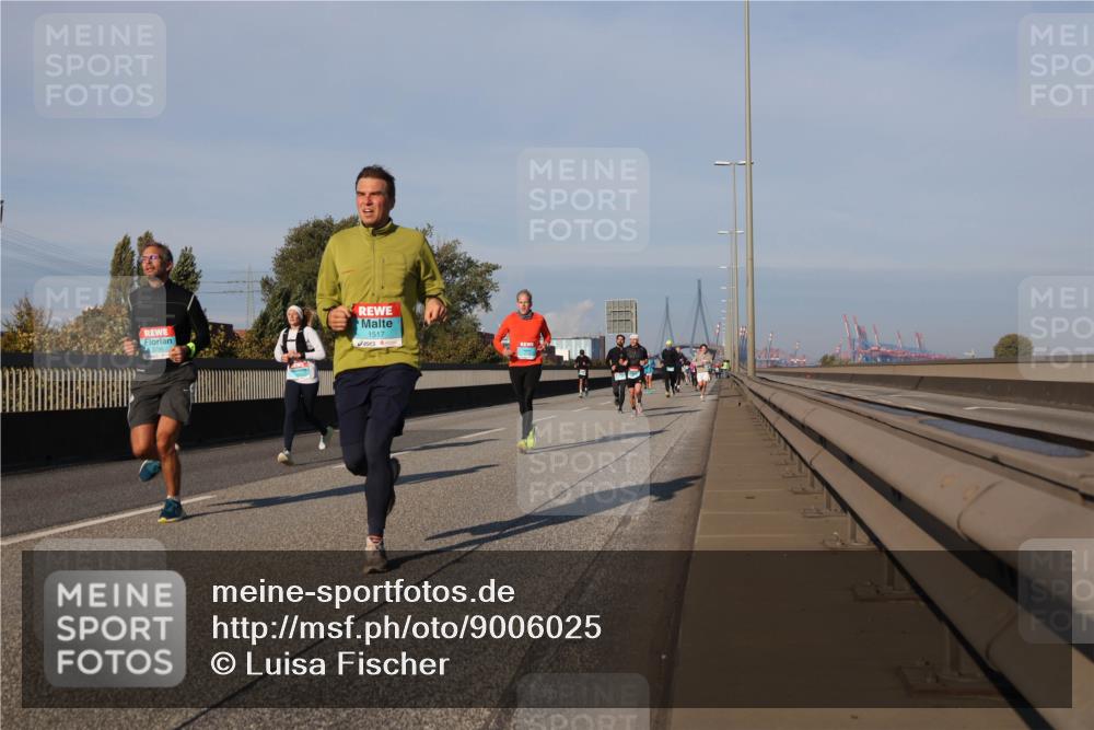 03.10.2025 - Köhlbrandbrückenlauf Luisa Fischer http://msf.ph/oto/9006025 03.10.2025 10:47:47 Position 3 1517 meine-sportfotos.de