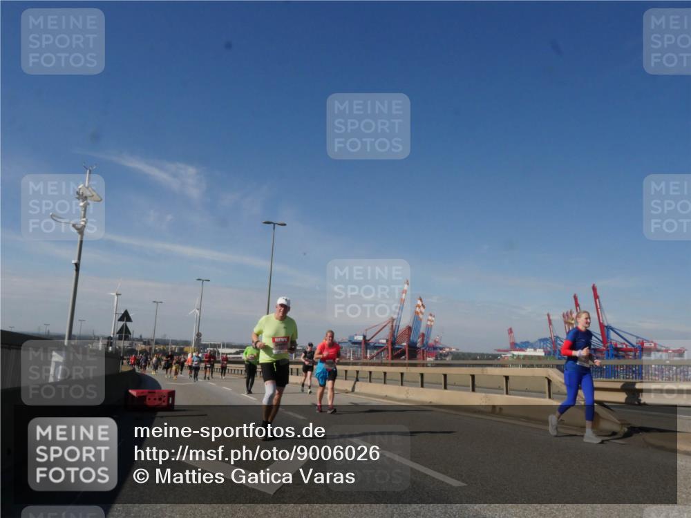 03.10.2025 - Köhlbrandbrückenlauf Matties Gatica Varas http://msf.ph/oto/9006026 03.10.2025 13:00:57 Position 2  meine-sportfotos.de