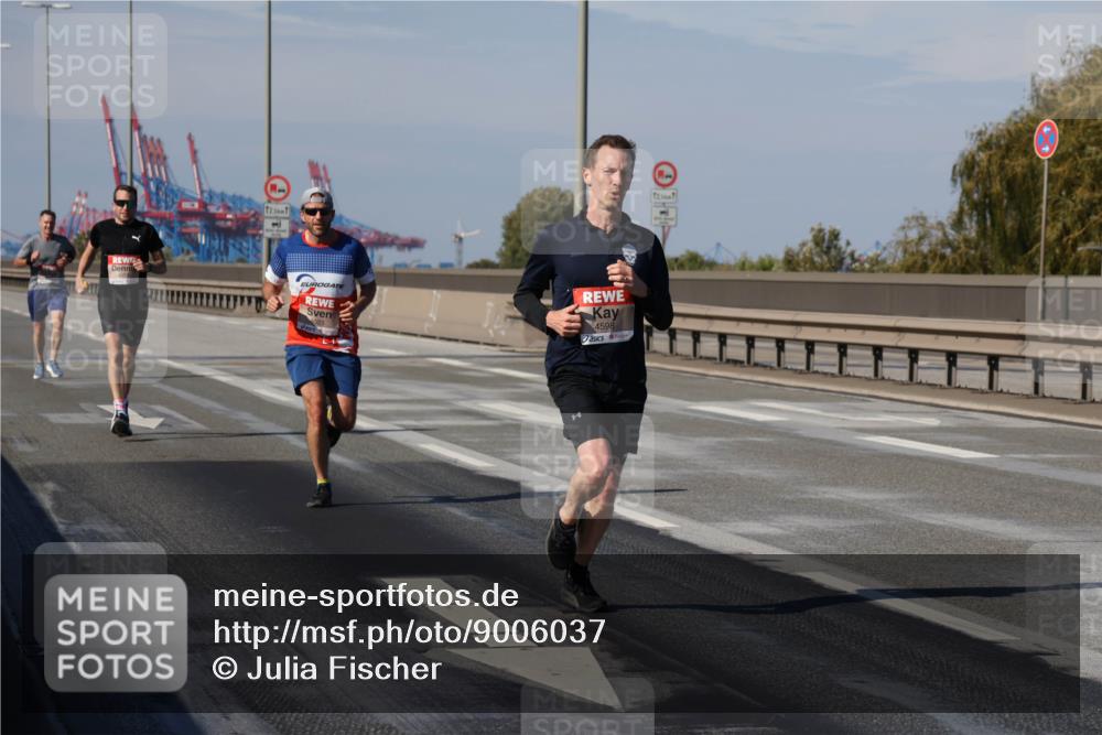 03.10.2025 - Köhlbrandbrückenlauf Julia Fischer http://msf.ph/oto/9006037 03.10.2025 12:42:53 Position 3 1231, 4598 meine-sportfotos.de