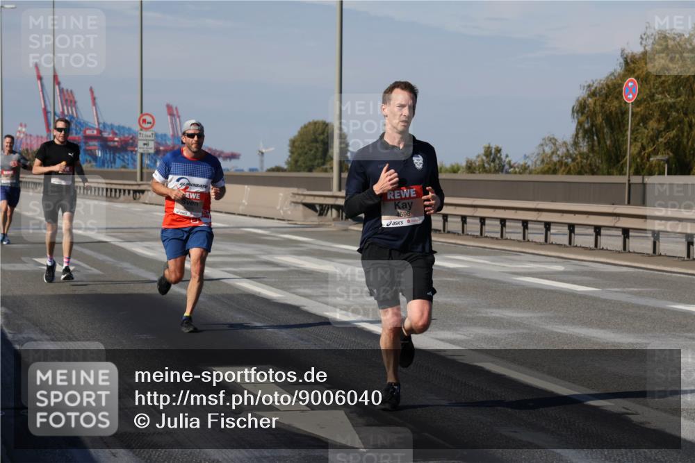 03.10.2025 - Köhlbrandbrückenlauf Julia Fischer http://msf.ph/oto/9006040 03.10.2025 12:42:53 Position 3 12, 4598 meine-sportfotos.de