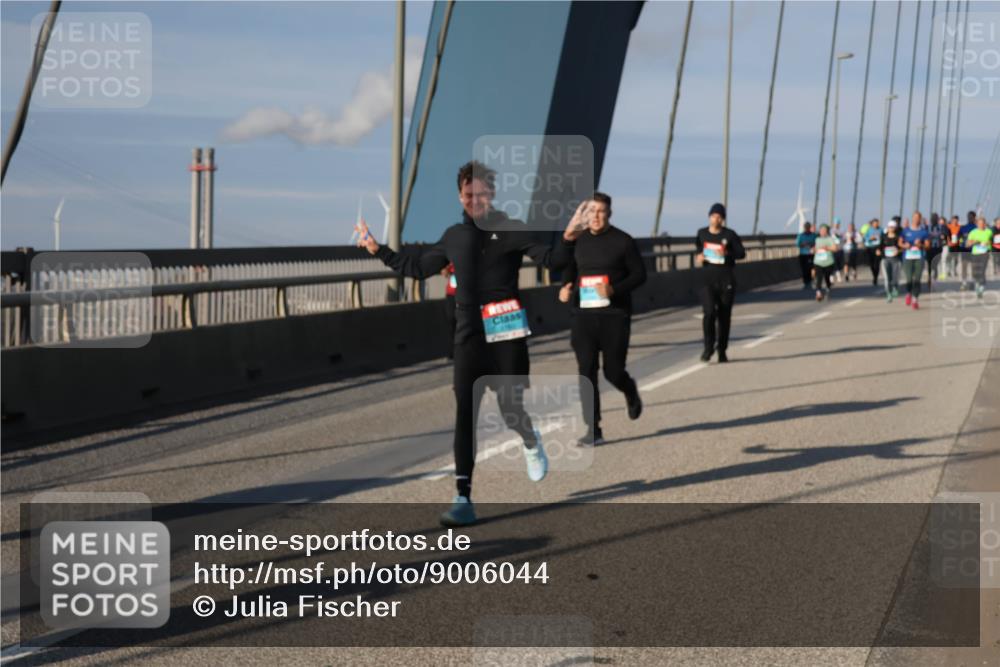 03.10.2025 - Köhlbrandbrückenlauf Julia Fischer http://msf.ph/oto/9006044 03.10.2025 09:54:20 Position 2  meine-sportfotos.de