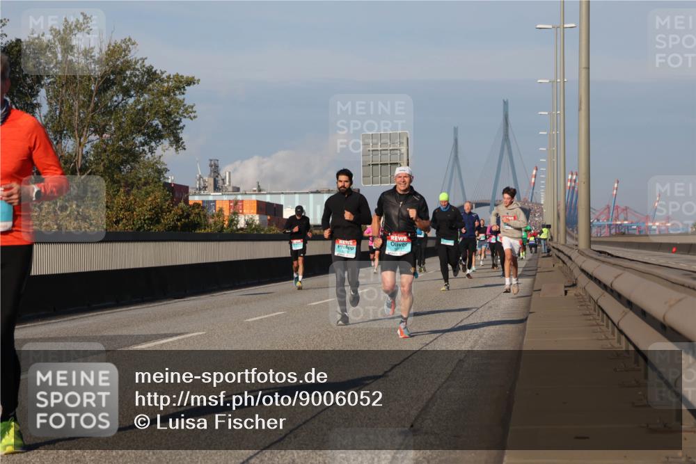 03.10.2025 - Köhlbrandbrückenlauf Luisa Fischer http://msf.ph/oto/9006052 03.10.2025 10:47:49 Position 3 3091 meine-sportfotos.de