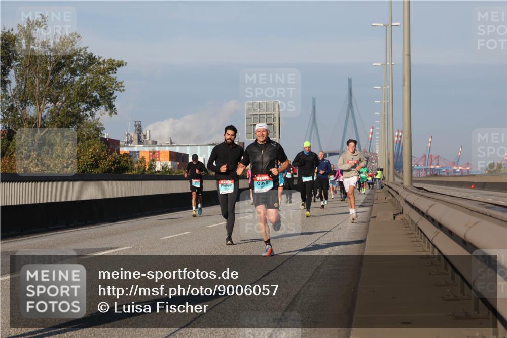 03.10.2025 - Köhlbrandbrückenlauf Luisa Fischer http://msf.ph/oto/9006057 03.10.2025 10:47:49 Position 3  meine-sportfotos.de