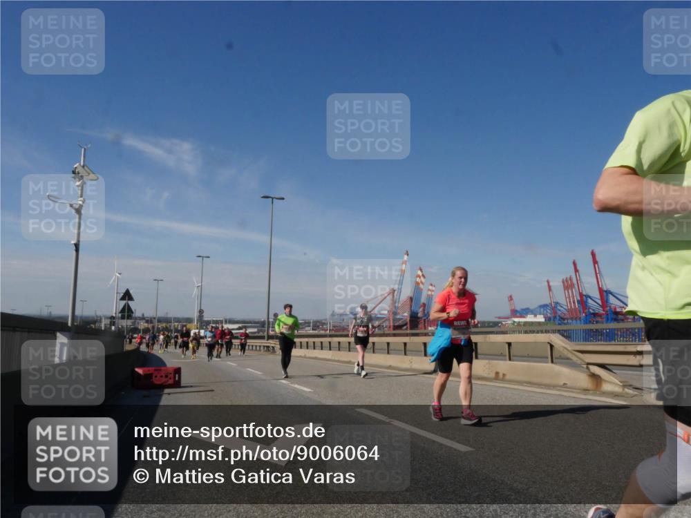 03.10.2025 - Köhlbrandbrückenlauf Matties Gatica Varas http://msf.ph/oto/9006064 03.10.2025 13:01:00 Position 2  meine-sportfotos.de