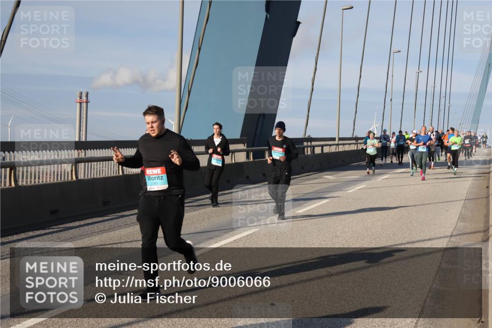 03.10.2025 - Köhlbrandbrückenlauf Julia Fischer http://msf.ph/oto/9006066 03.10.2025 09:54:22 Position 2 2361 meine-sportfotos.de