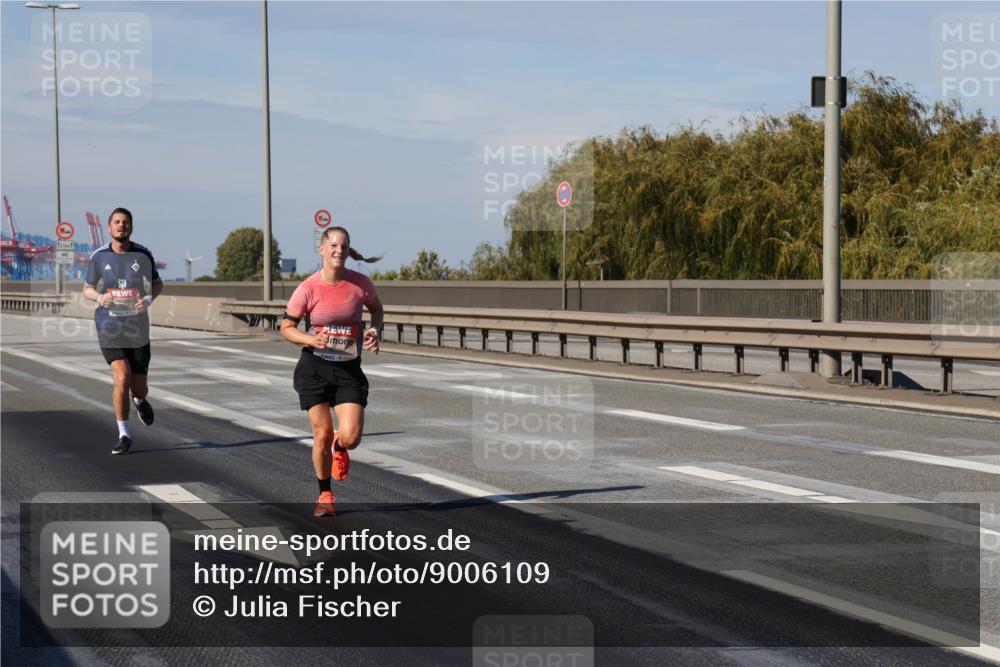 03.10.2025 - Köhlbrandbrückenlauf Julia Fischer http://msf.ph/oto/9006109 03.10.2025 12:43:11 Position 3 12 meine-sportfotos.de