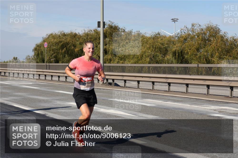 03.10.2025 - Köhlbrandbrückenlauf Julia Fischer http://msf.ph/oto/9006123 03.10.2025 12:43:13 Position 3 4209 meine-sportfotos.de