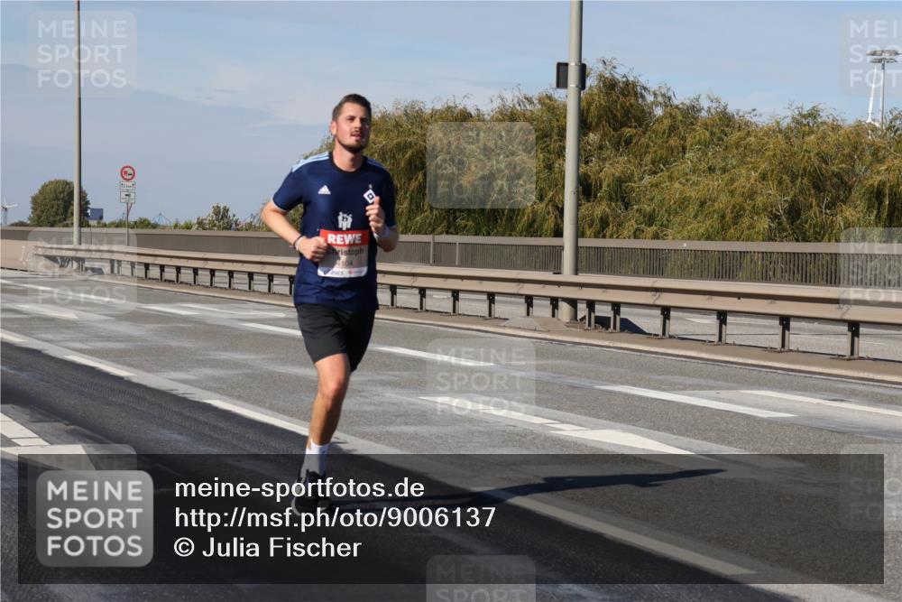 03.10.2025 - Köhlbrandbrückenlauf Julia Fischer http://msf.ph/oto/9006137 03.10.2025 12:43:14 Position 3 12, 5, 4104 meine-sportfotos.de
