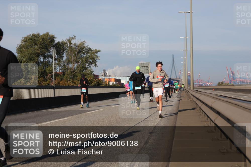 03.10.2025 - Köhlbrandbrückenlauf Luisa Fischer http://msf.ph/oto/9006138 03.10.2025 10:47:54 Position 3  meine-sportfotos.de