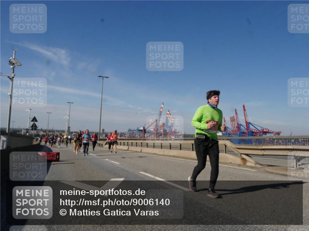 03.10.2025 - Köhlbrandbrückenlauf Matties Gatica Varas http://msf.ph/oto/9006140 03.10.2025 13:01:06 Position 2  meine-sportfotos.de