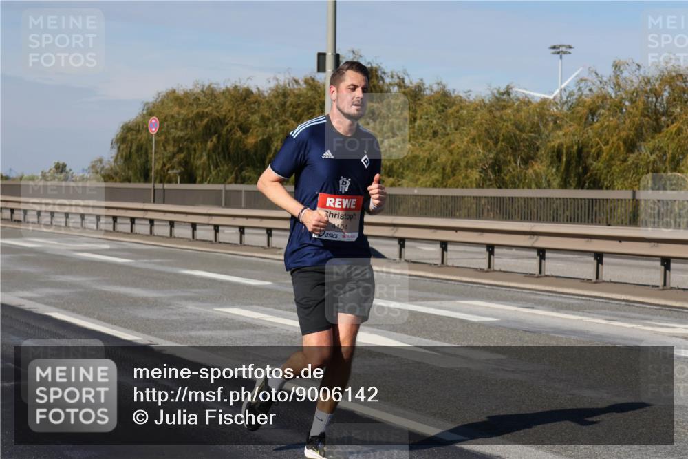03.10.2025 - Köhlbrandbrückenlauf Julia Fischer http://msf.ph/oto/9006142 03.10.2025 12:43:15 Position 3 4104 meine-sportfotos.de