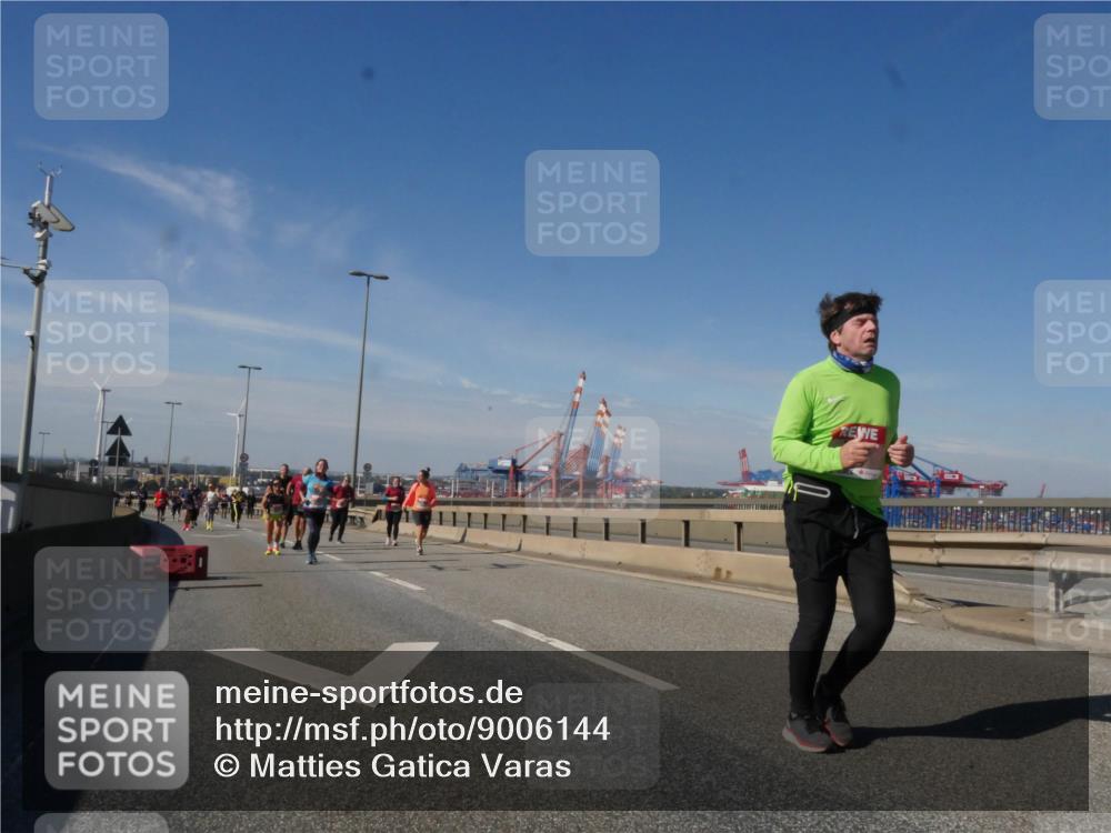 03.10.2025 - Köhlbrandbrückenlauf Matties Gatica Varas http://msf.ph/oto/9006144 03.10.2025 13:01:06 Position 2  meine-sportfotos.de