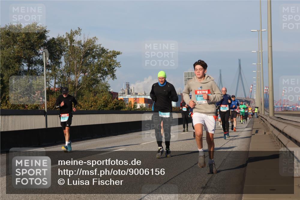 03.10.2025 - Köhlbrandbrückenlauf Luisa Fischer http://msf.ph/oto/9006156 03.10.2025 10:47:55 Position 3 135 meine-sportfotos.de