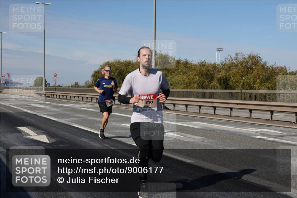 03.10.2025 - Köhlbrandbrückenlauf Julia Fischer http://msf.ph/oto/9006177 03.10.2025 12:43:24 Position 3 4106 meine-sportfotos.de