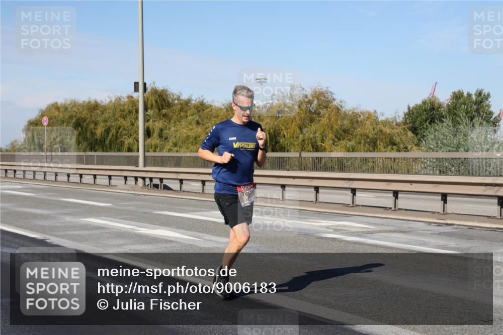 03.10.2025 - Köhlbrandbrückenlauf Julia Fischer http://msf.ph/oto/9006183 03.10.2025 12:43:25 Position 3  meine-sportfotos.de