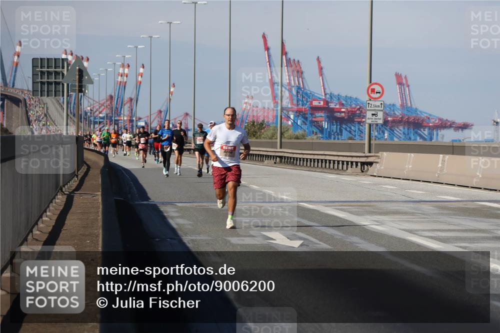 03.10.2025 - Köhlbrandbrückenlauf Julia Fischer http://msf.ph/oto/9006200 03.10.2025 12:43:28 Position 3 12, 5 meine-sportfotos.de