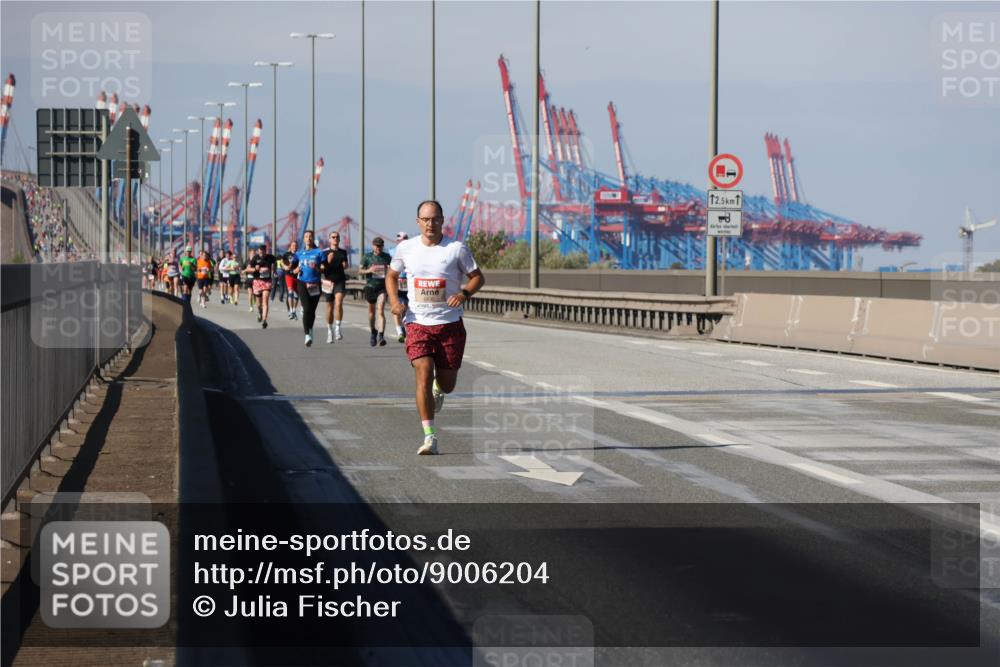 03.10.2025 - Köhlbrandbrückenlauf Julia Fischer http://msf.ph/oto/9006204 03.10.2025 12:43:29 Position 3 12, 5 meine-sportfotos.de
